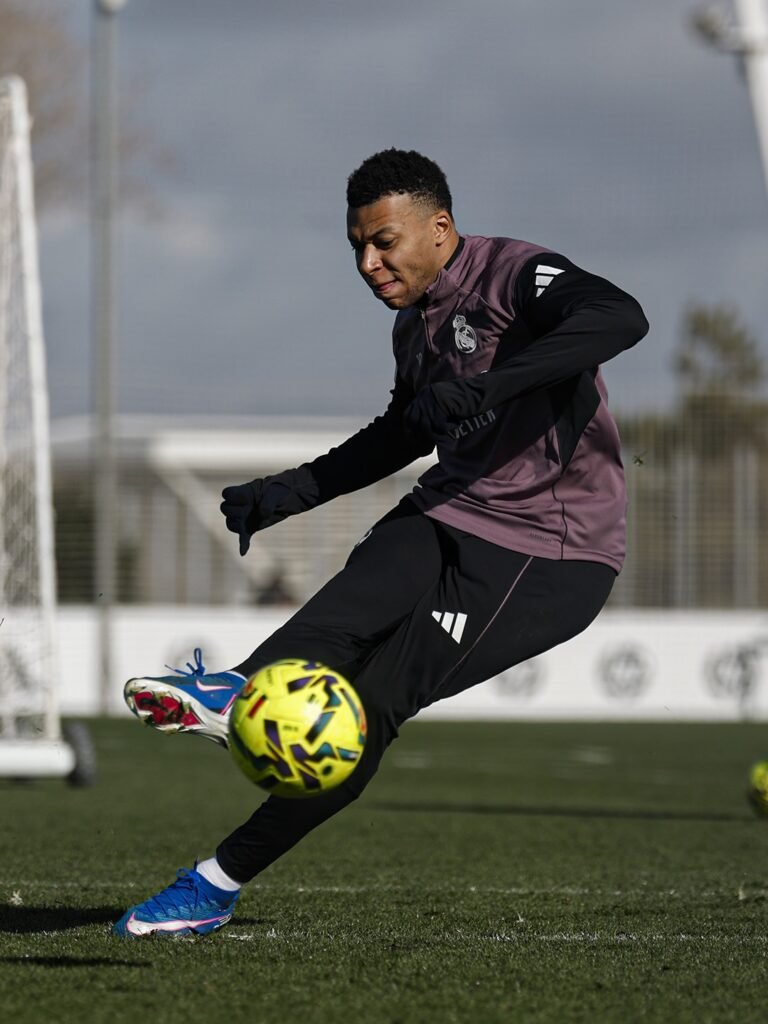 El Real Madrid visita La Cerámica ante el Villarreal en un duelo clave para medir la reacción del equipo de Arbeloa en la pelea por LaLiga