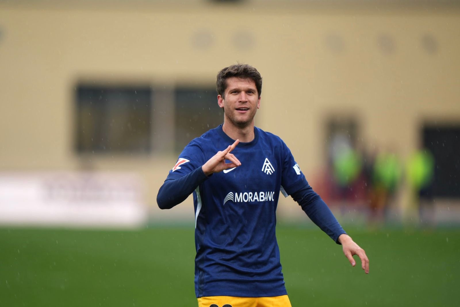 celebración gol de Marc Cardona