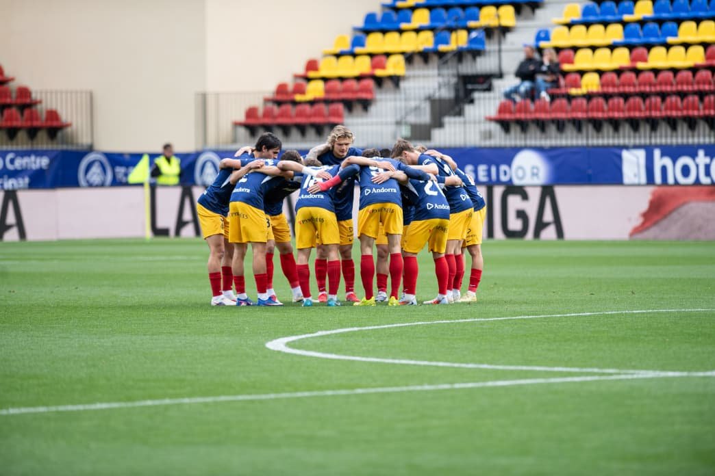 Los 11 titulares del FCAndorra en la habla motivacional antes del partido