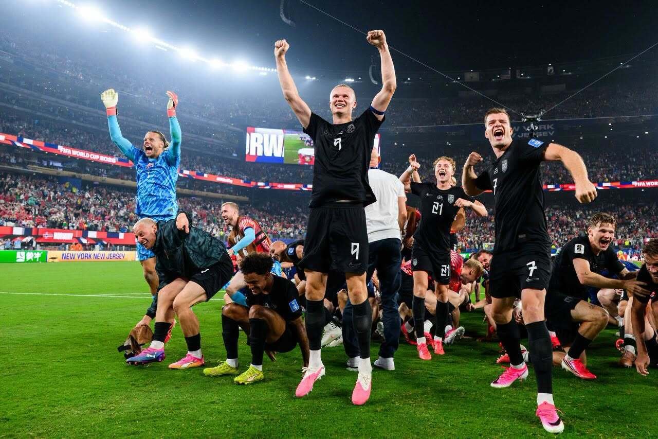 Los jugadores de Noruega celebrando la victoria ante Senegal. (Créditos: Fotballandslaget﻿ Facebook)