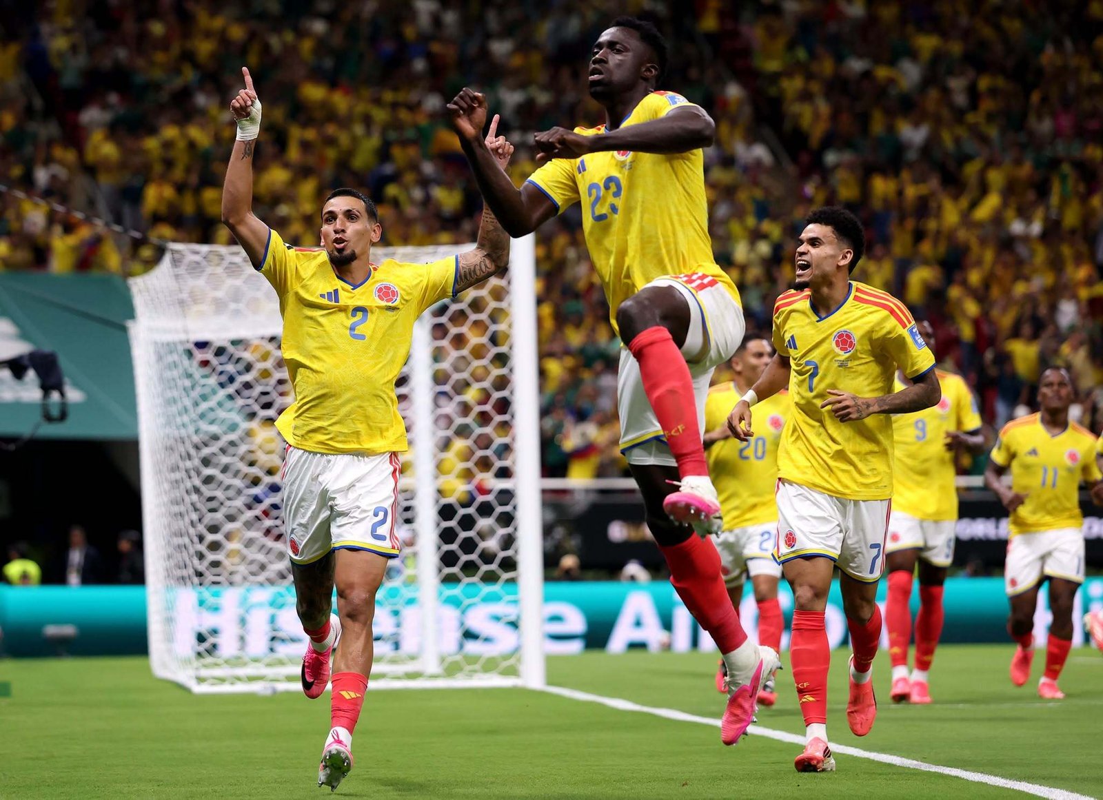 Dávinson Sánchez celebrando un gol con Colombia. (Créditos: FIFA)