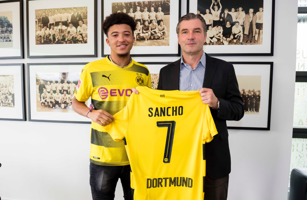 Presentación oficial de Jadon Sancho en el Borussia Dortmund en 2017