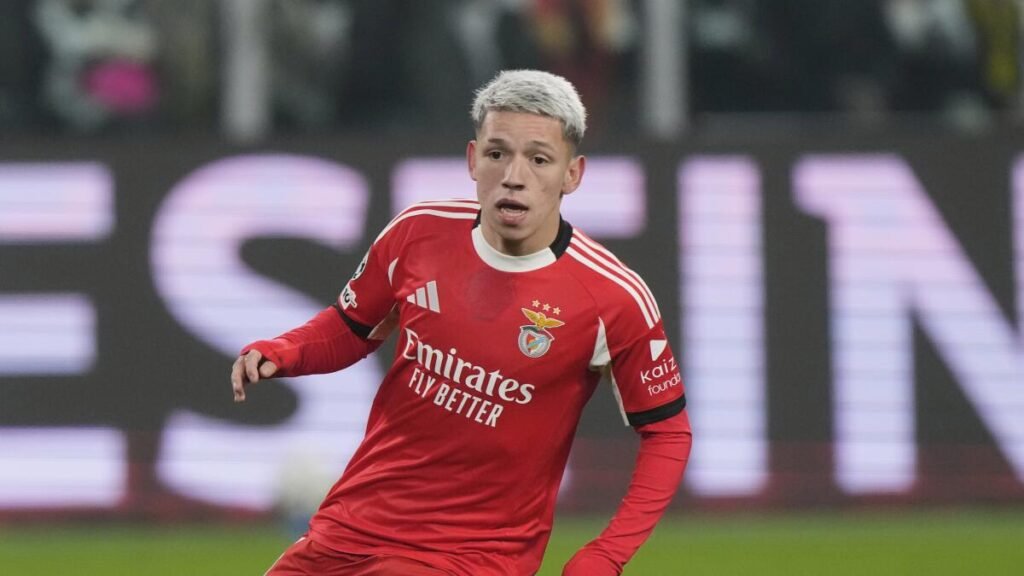Gianluca Prestianni se metió en el once de Scaloni.
